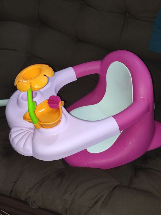 Продам стульчик для кормления.Chicco