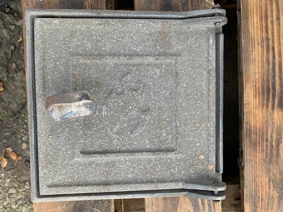 Дверцята для печі металеві