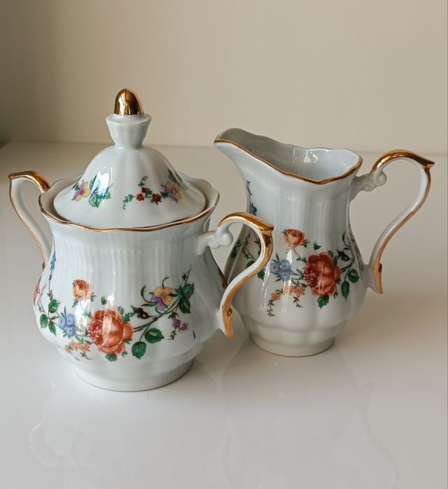 Piękny zestaw porcelana Wałbrzych cudne kolory i złocenia nowe