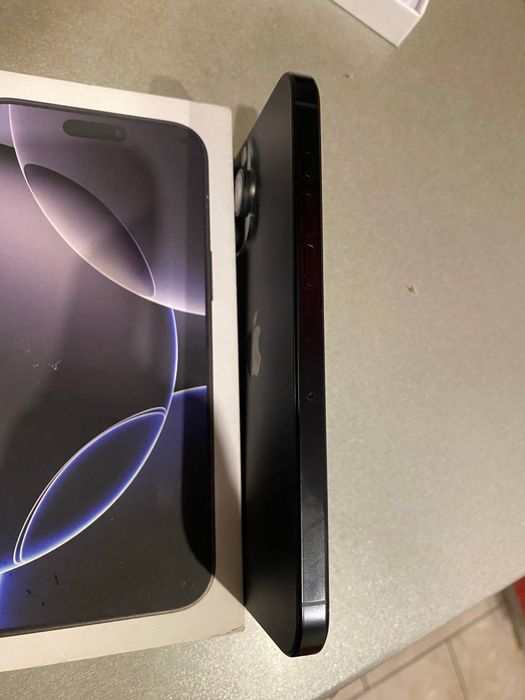 iPhone 16 Pro Max Black Titanium 256GB