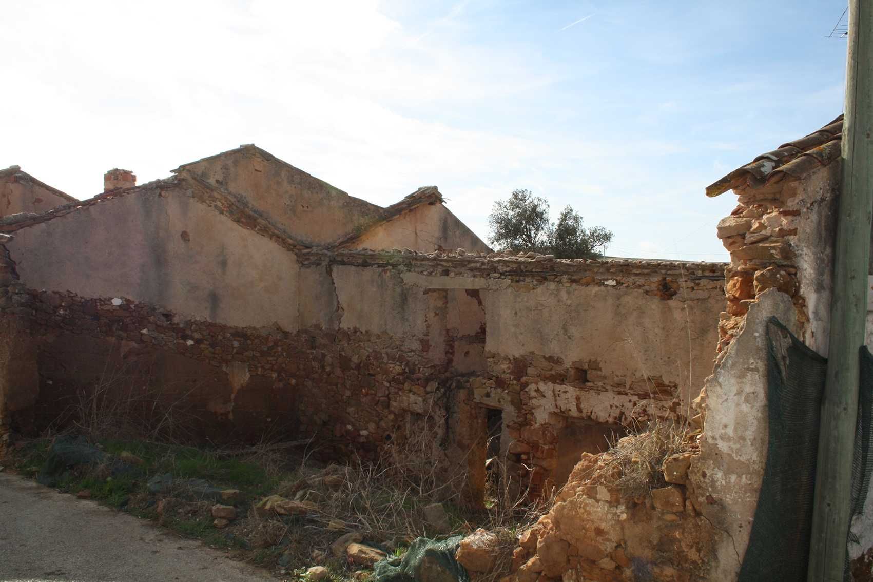 ruina raposeira vila do bispo para venda