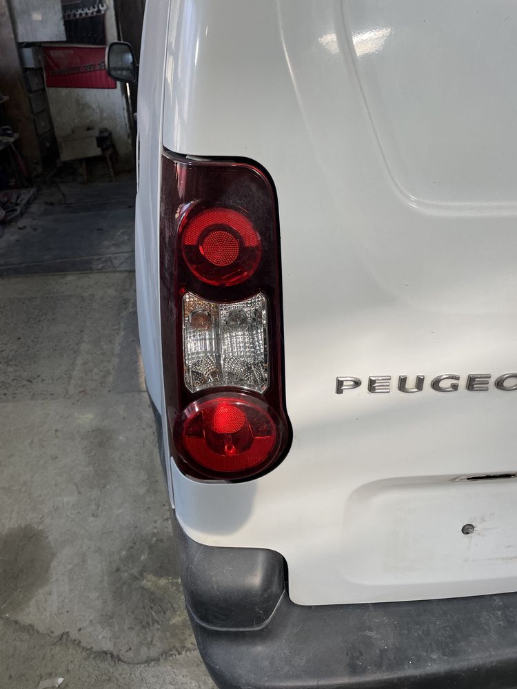 вантажівок фонарь задний peugeot Partner сітроенBerlingo длявантажівок