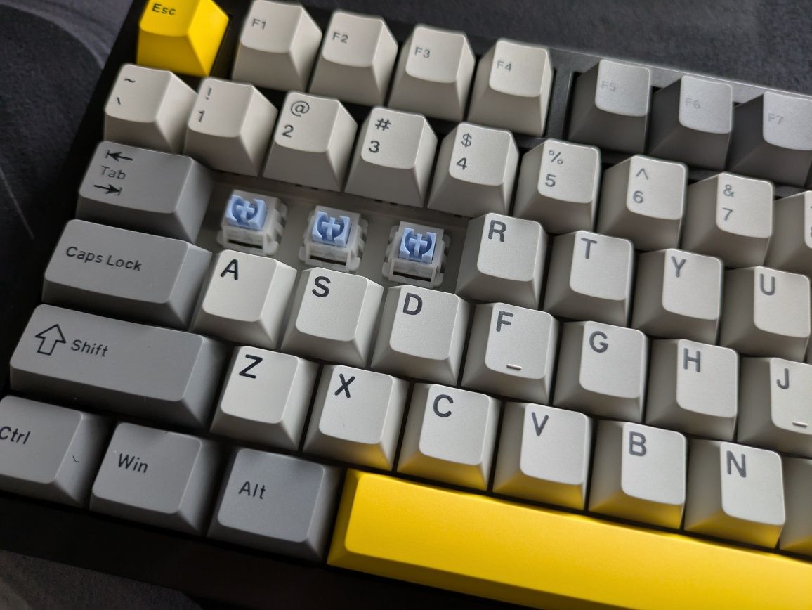 Безпровідна ігрова клавіатура ajazz ak820pro з екранчиком
