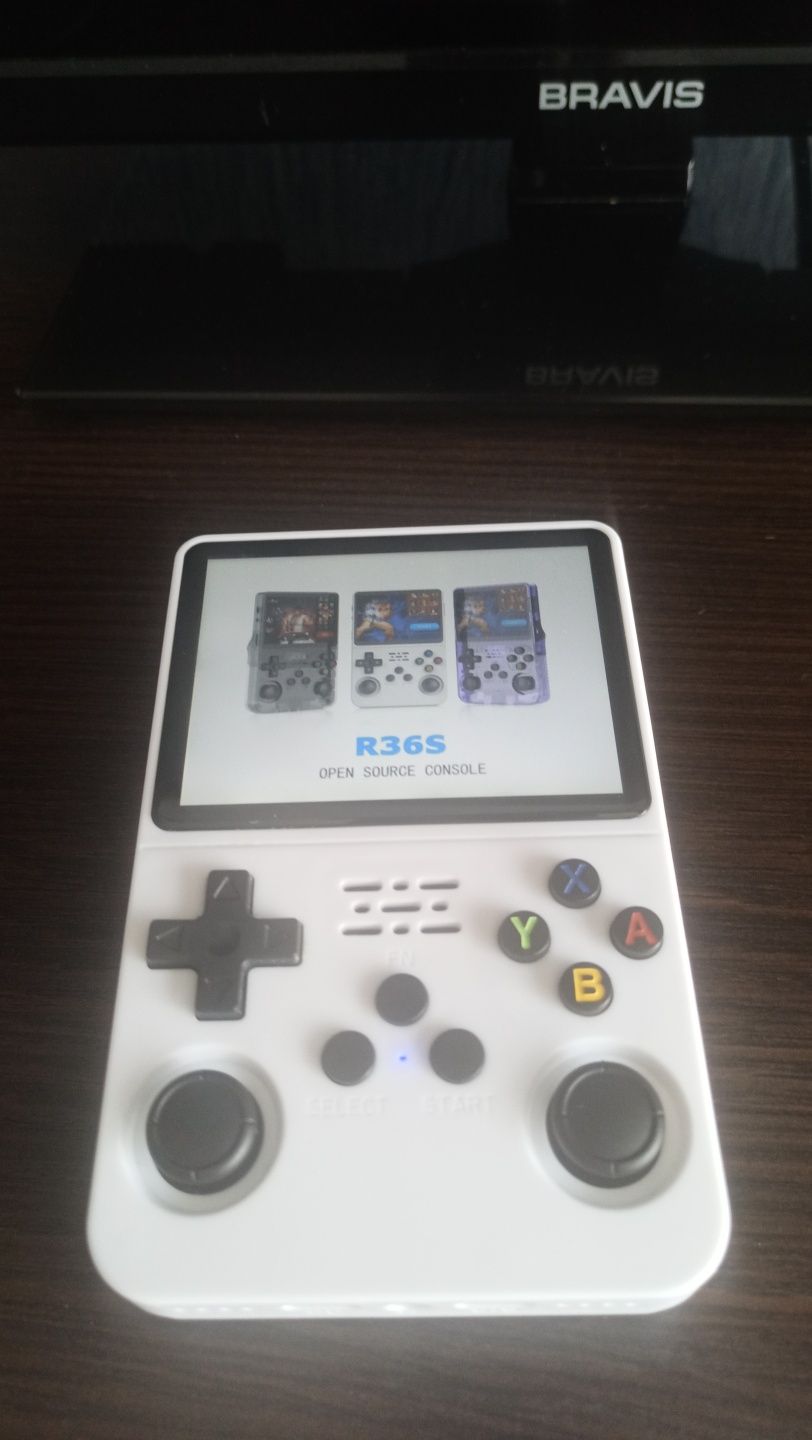 Продам партативну контроль R36S 64 GB 6000 game