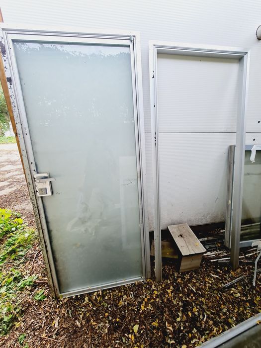 Drzwi z ościeżnicą  szklane i drewniane dębowe, okno nowe