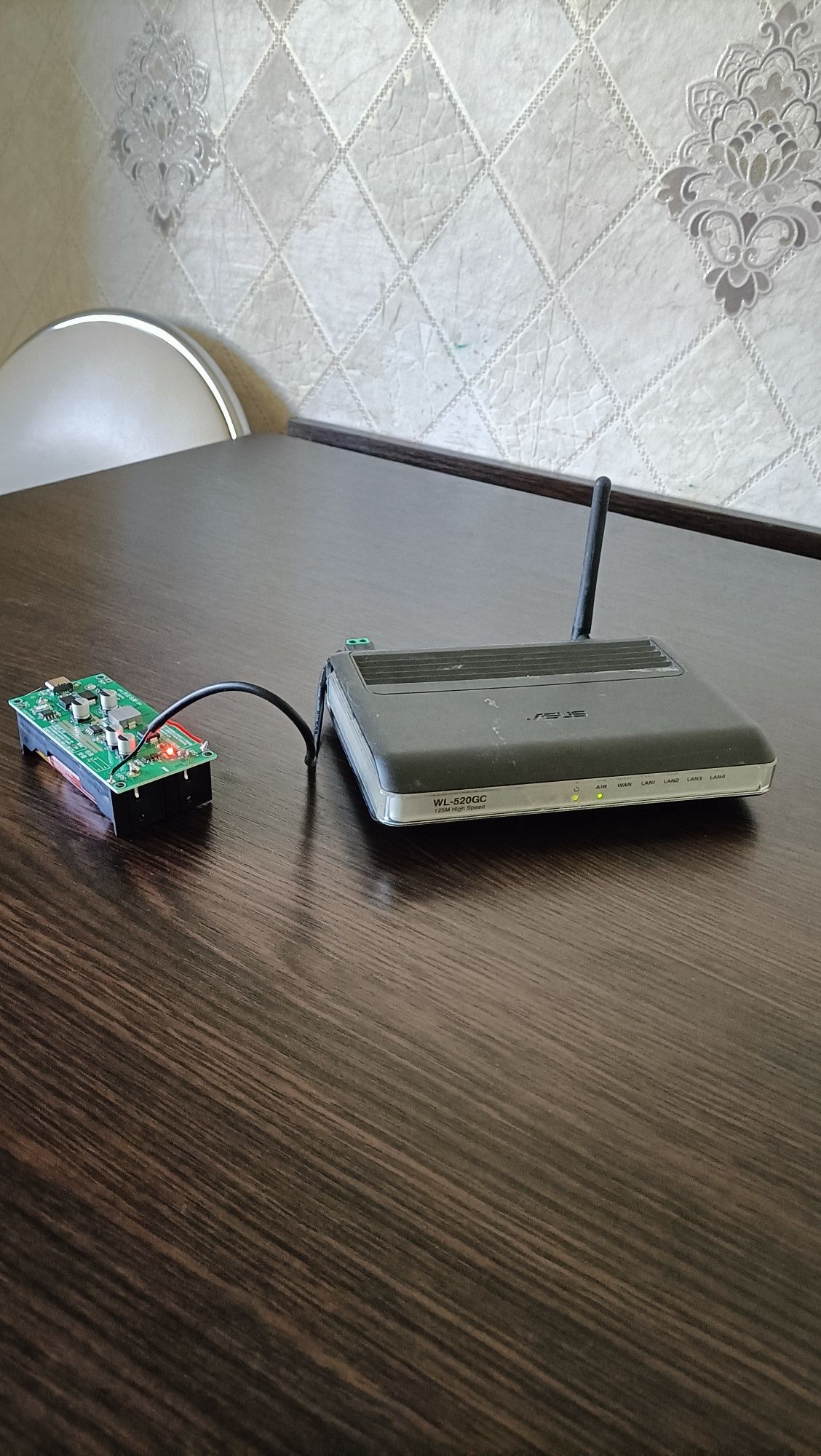 UPS, безперебійник, резервне живлення для wifi роутера, модема