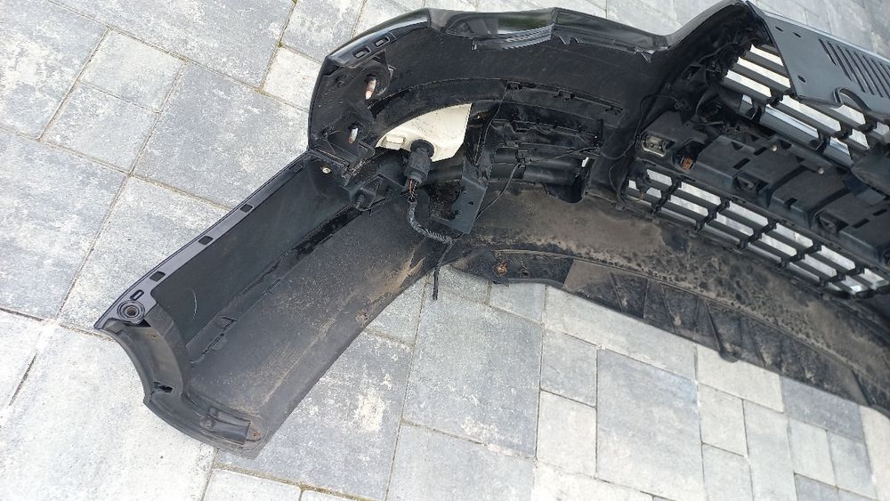 VW Passat b6 zderzak przód przedni czarny l041