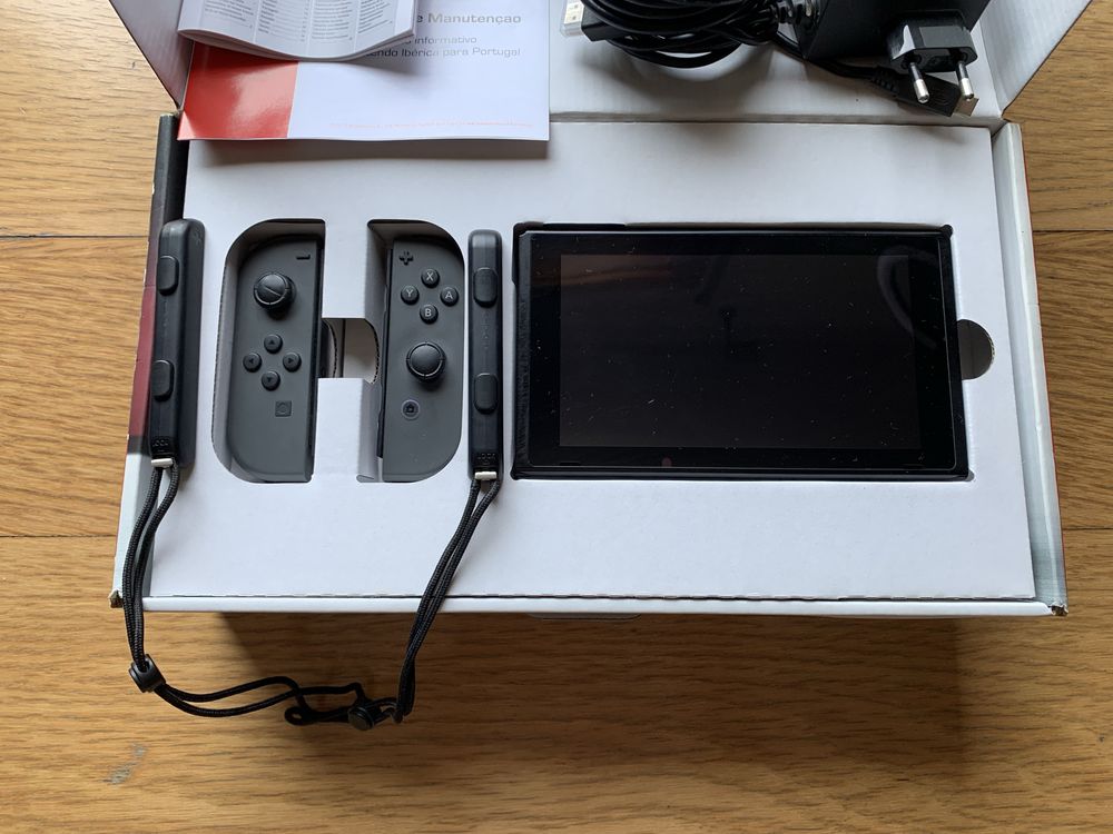 Nintendo Switch original com caixa e fatura desbloqueada