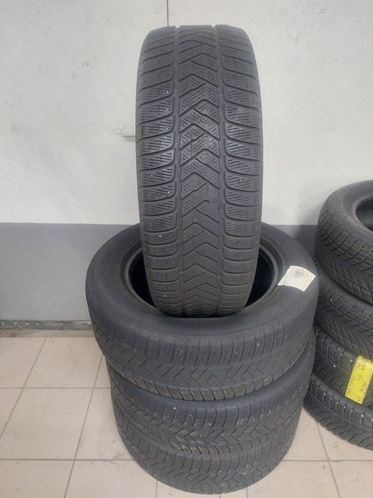 Комплект зимової гуми зима зимня Pirelli R18 235 60