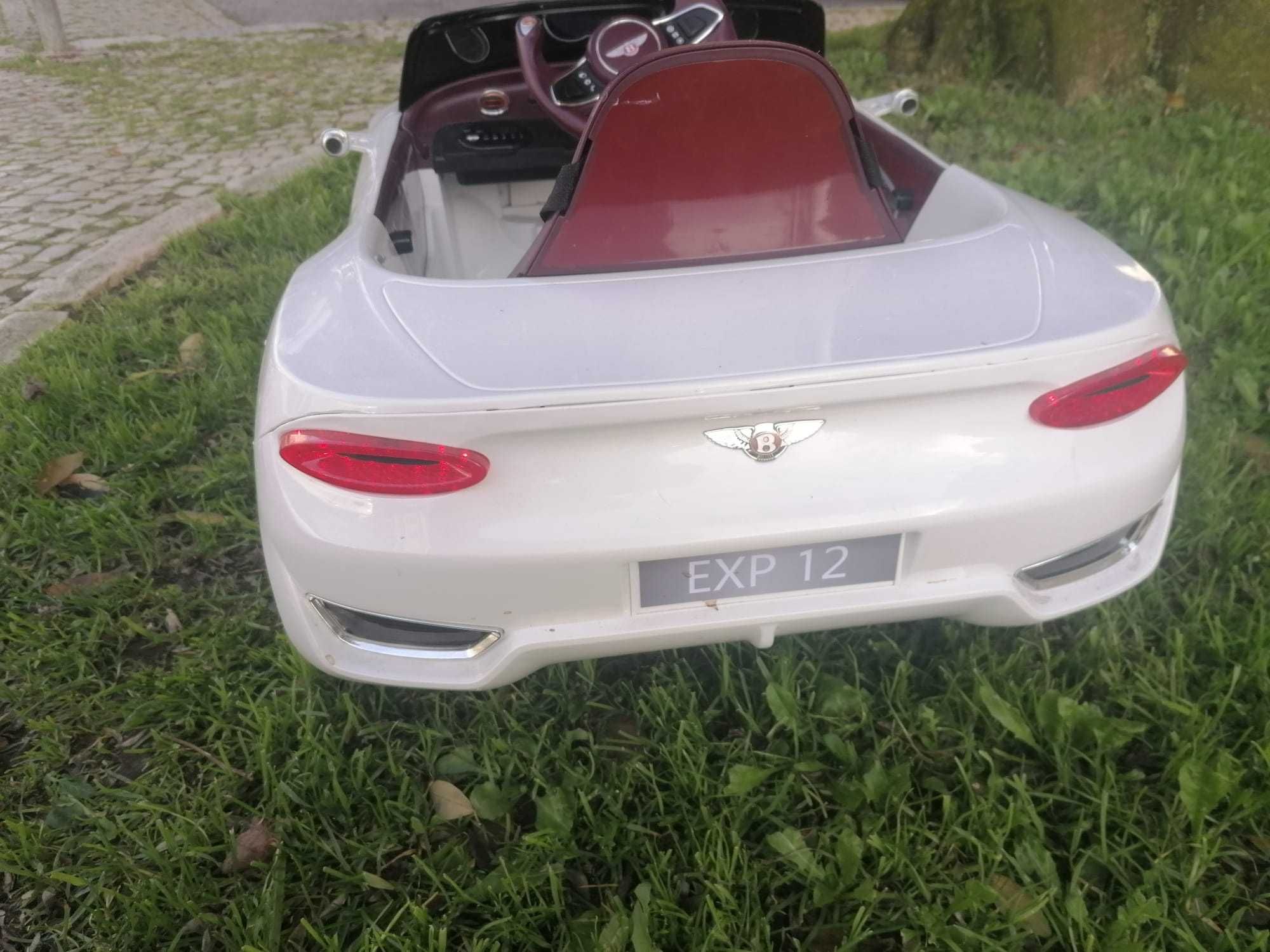 Carro Bentley a bateria