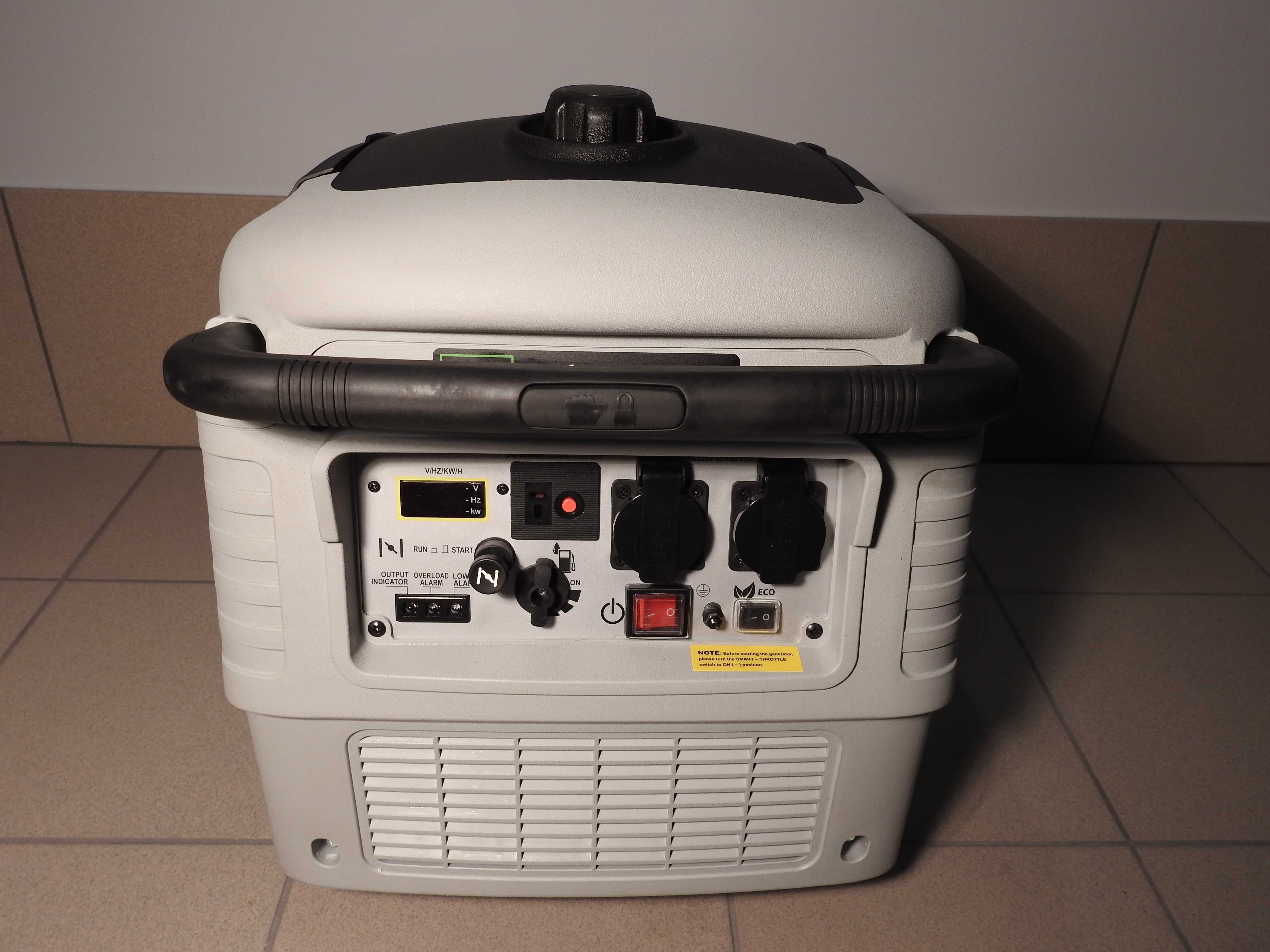 Agregat prądotwórczy Zipper, generator Inverter 3000W 2 x 230V, 1 USB