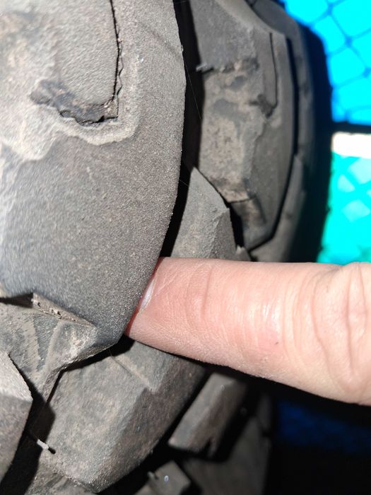 Sprzedam  opony terenowe 265/75/R16