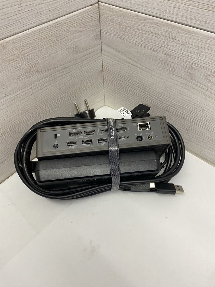 Док-станція Targus DOCK190EUZ USB-C / Thunderbolt 3 — комплектна