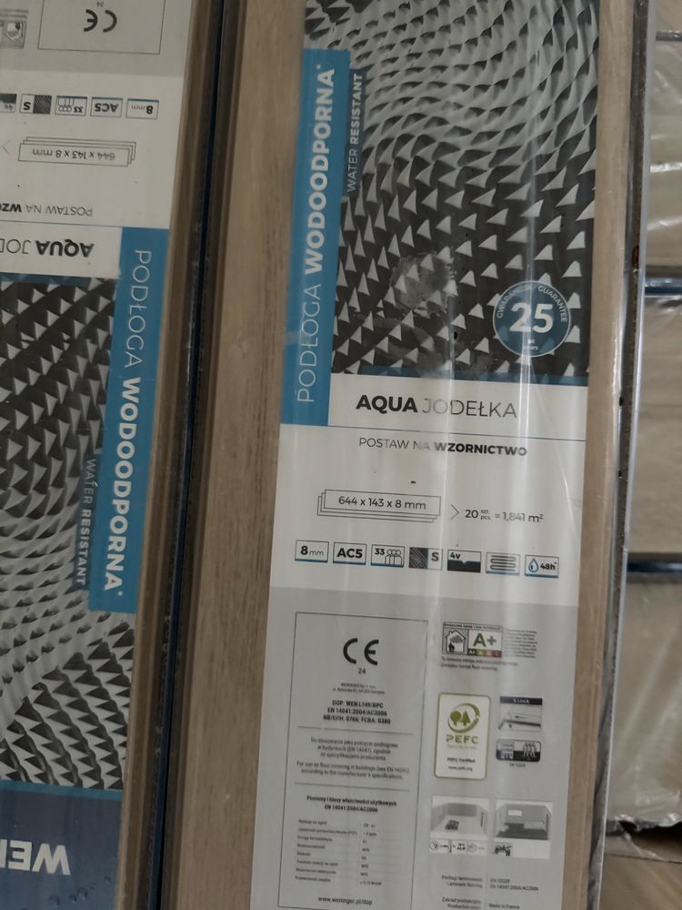 Panele podłogowe laminowane WENINGER DĄB VERDON AQUATUS W706J jodełka