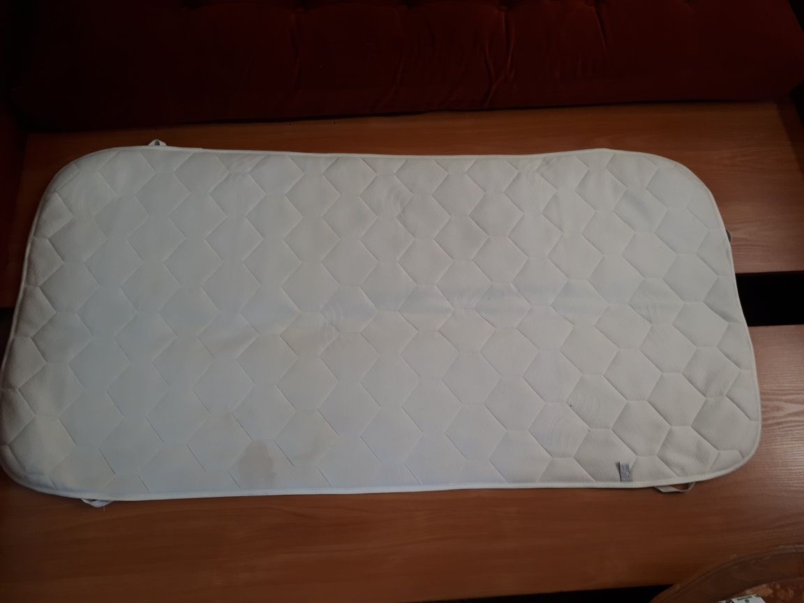 Łóżeczko120×160+materac+ochraniacz na materac.