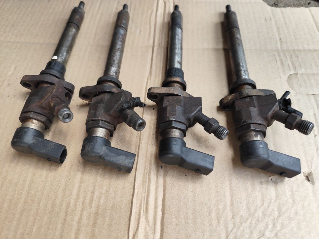Wtrysk wtryskiwacz Ford Peugeot Citroen 2.0 HDi TDCi 964.72472.80 kl.5