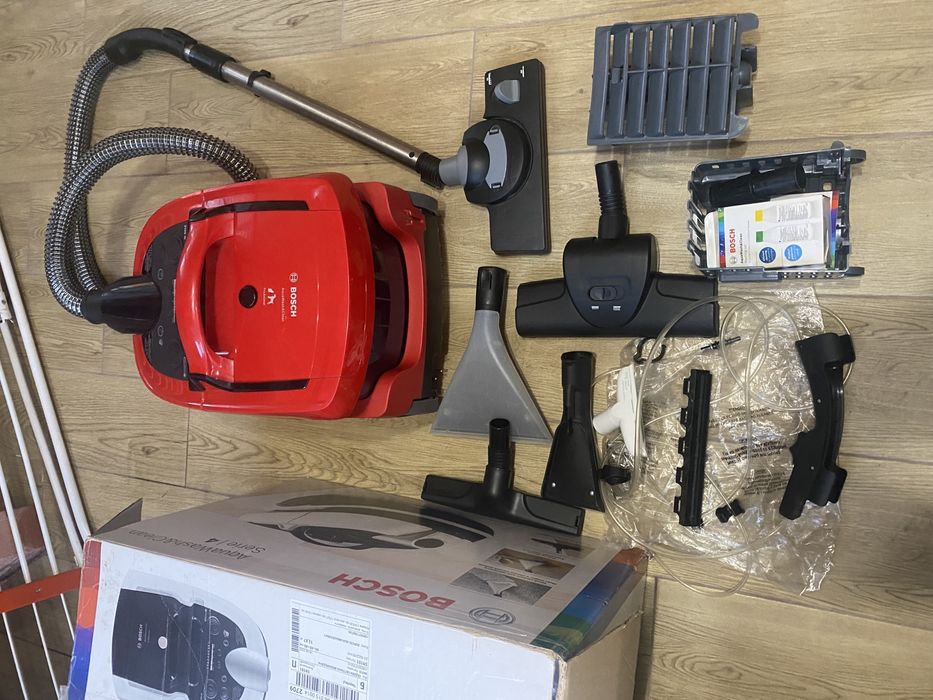 Миючий пилосос БОШ