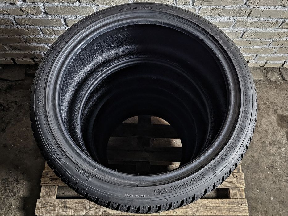 Зимові 225/40r18 Dunlop | 2023 | 9/4.5mm | Germany | Преміум шини