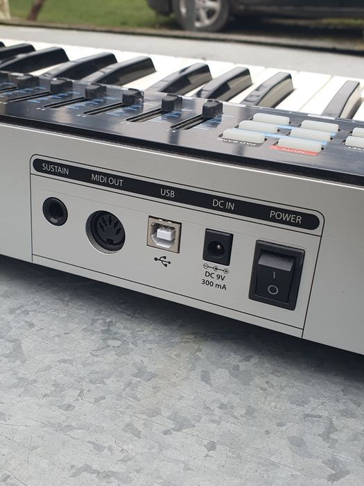 MIDI-контролер Samson Graphite 49