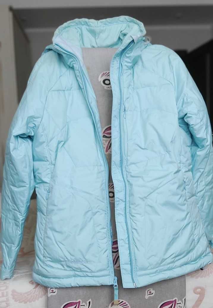 Продам отличную куртку-пуховик Columbia