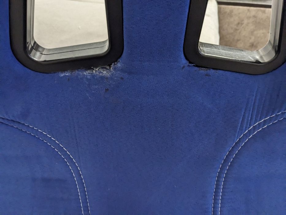 Кокпіт Playseat Challenge з кріпленнями