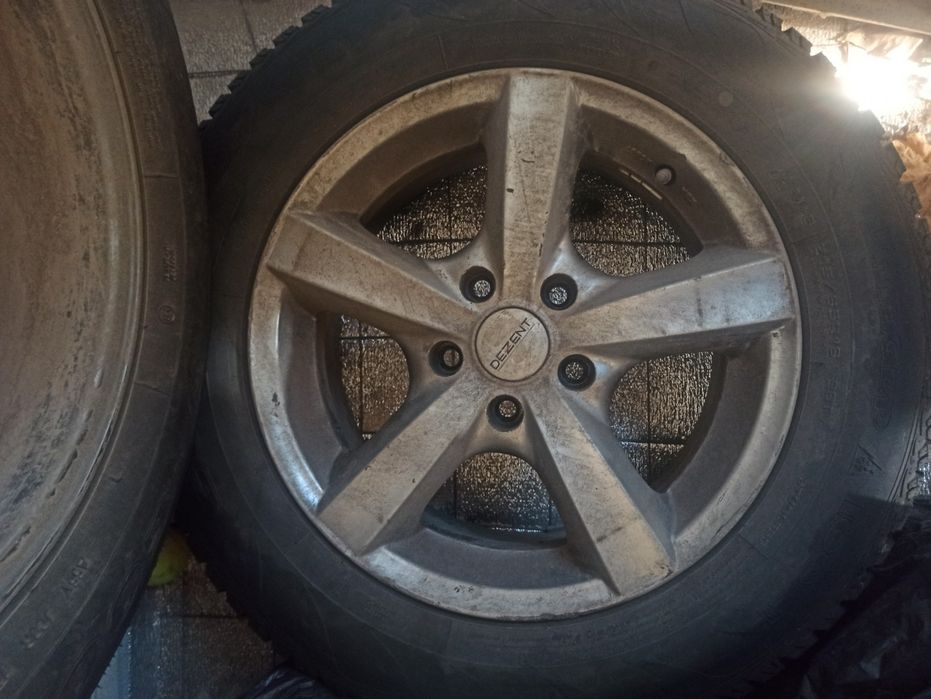 Шини з дисками комплект