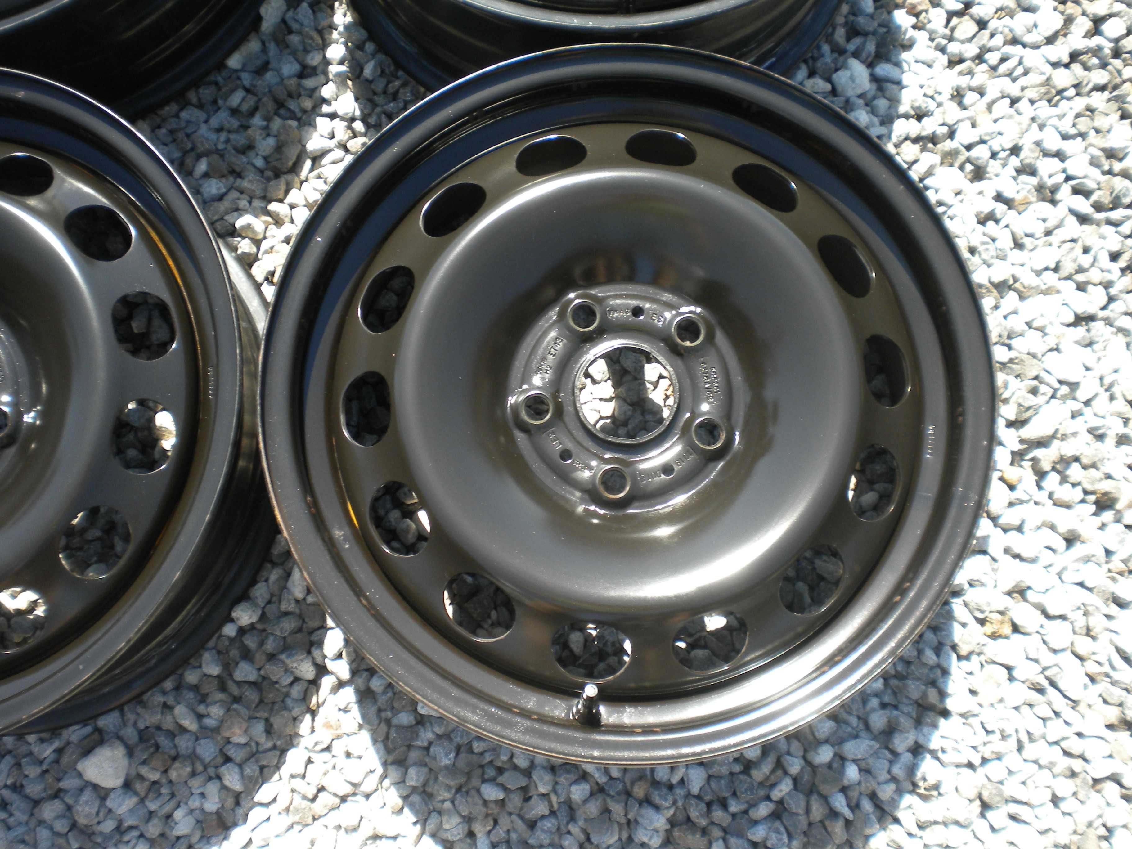 Felgi stalowe 16 5x112 et43 Audi Q2 A4 VW T-Roc Skoda Karoq Seat Ateca