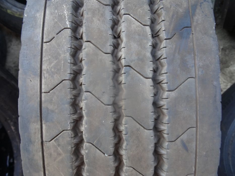 Opona 235/75R17.5 Continental LSR 1+