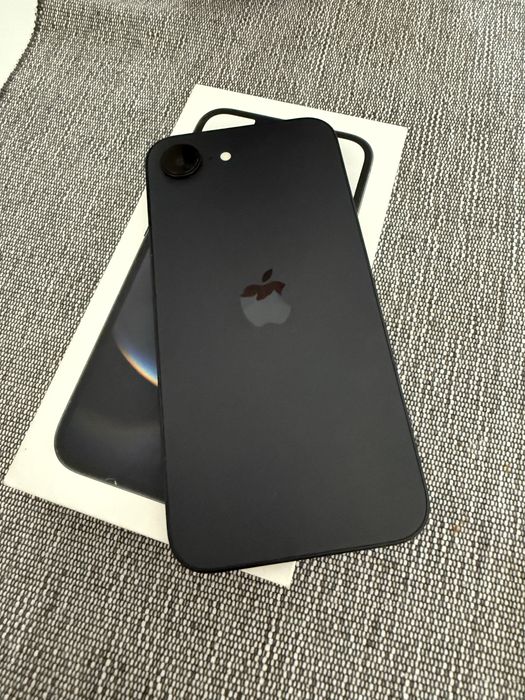 iPhone 16E – 128 GB – Czarny – Stan jak nowy – Gwarancja do 19.06.2026