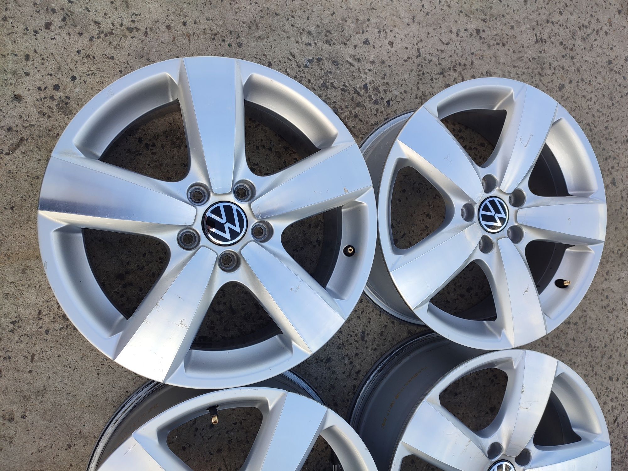 Диски 5/112 R17 VW Passat caddy Touran Golf
