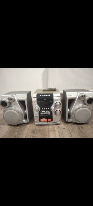 Музыкальны центр AIVA б/у 2000грн.