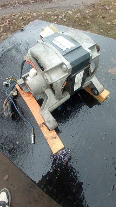 Продам двигун до пральної машини 600 ватт