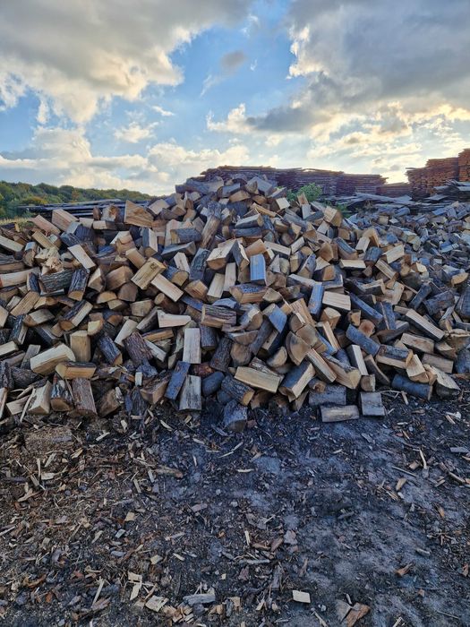 Drewno łupane, drewno opałowe, drewno kominkowe, opał buk, grab