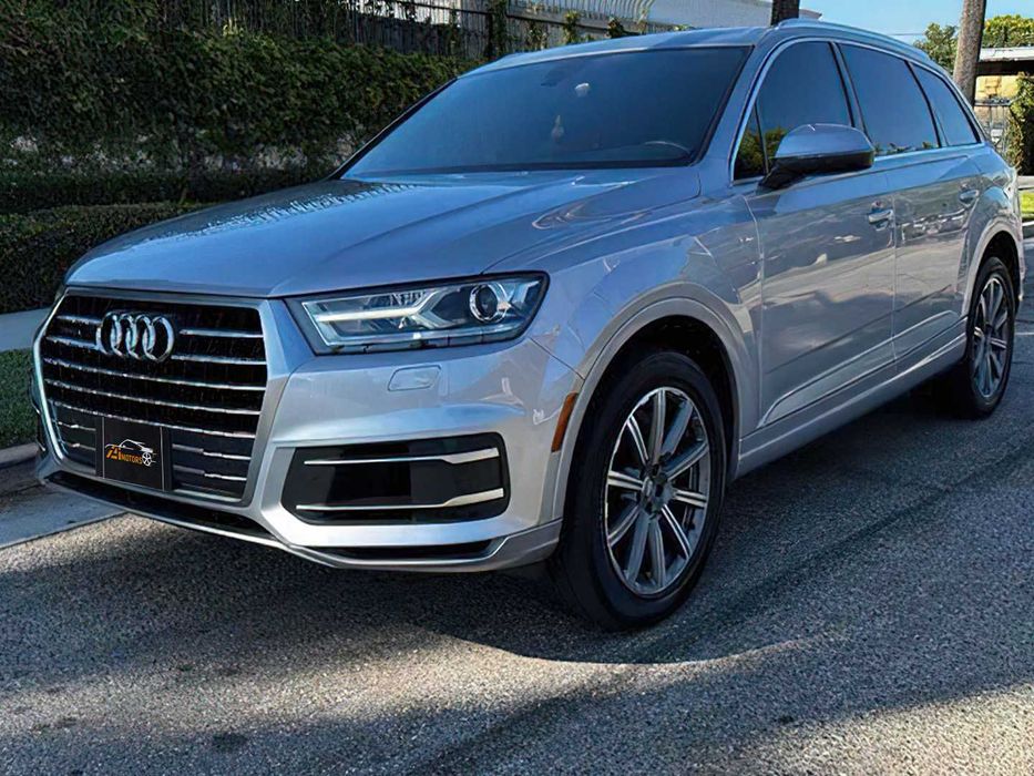 Audi Q7 55 TFSI Premium      2019