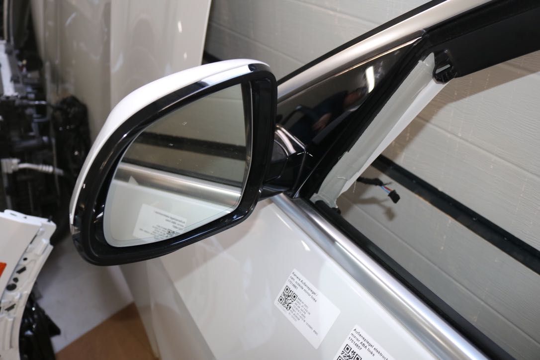 BMW X5 G05 X7 G07 фари телевізор радіатори двері кляпа