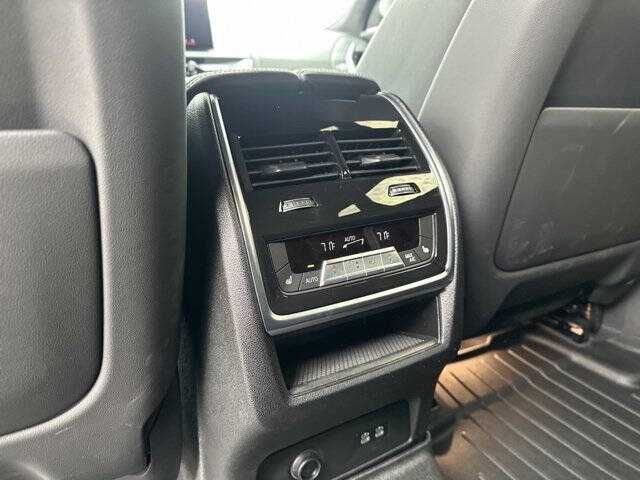 2024    BMW    XM