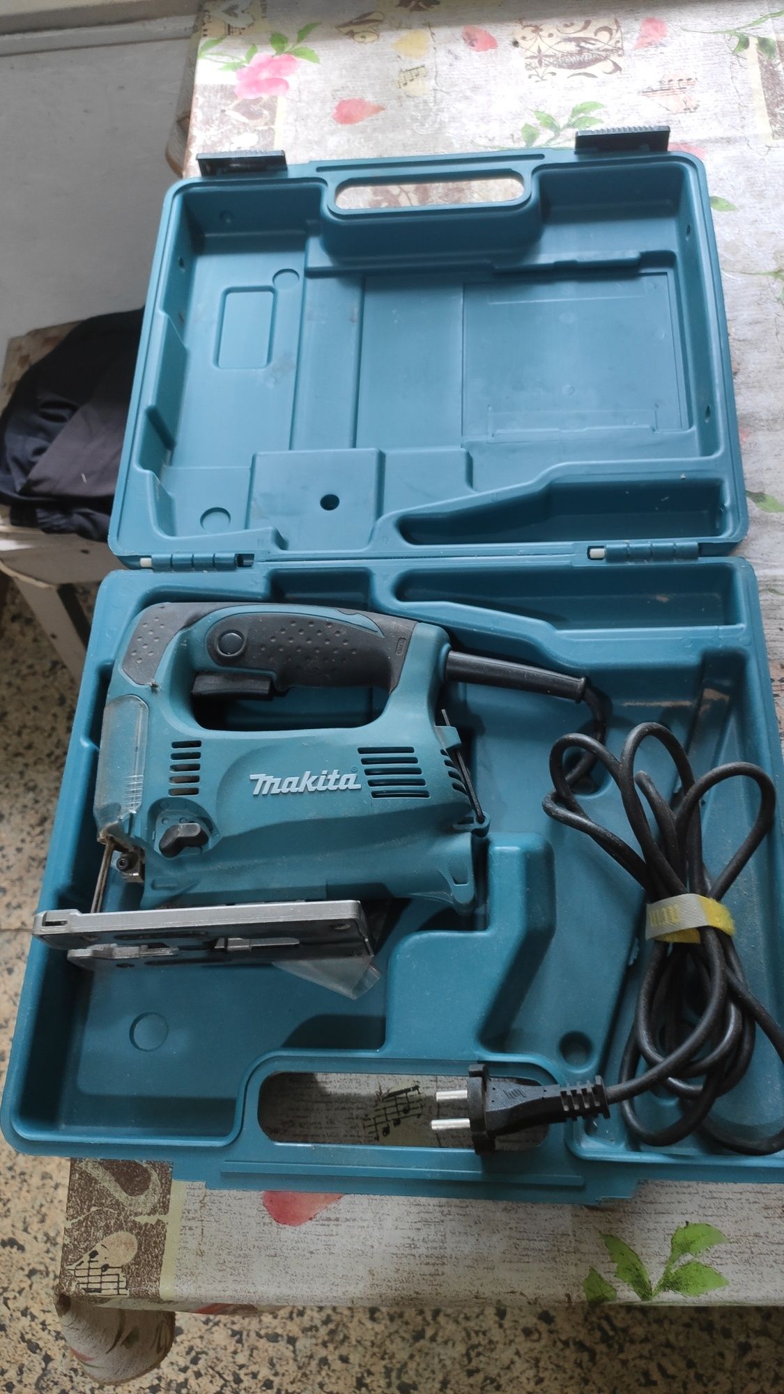 Электролобзик Makita 4329 + кейс
