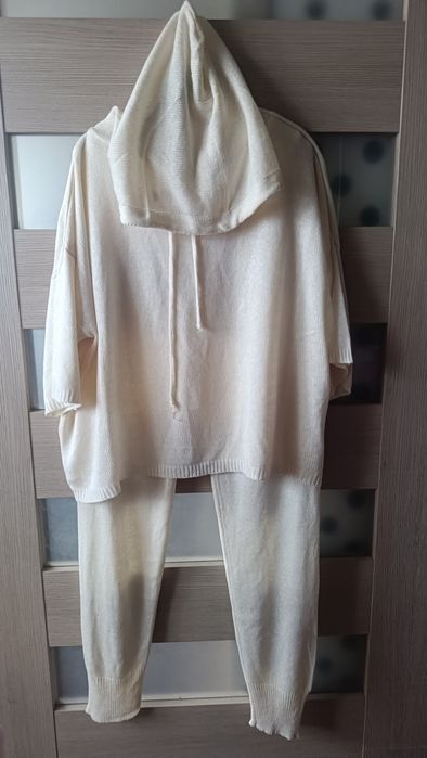 Komplet sportowy damski spodnie dresowe sweter z kapturem oversize 40