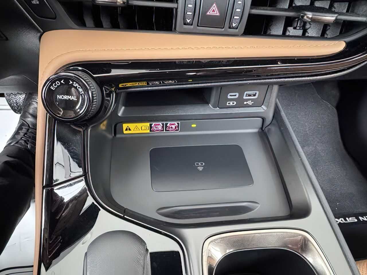 Lexus NX Hybrid Luxury 2022