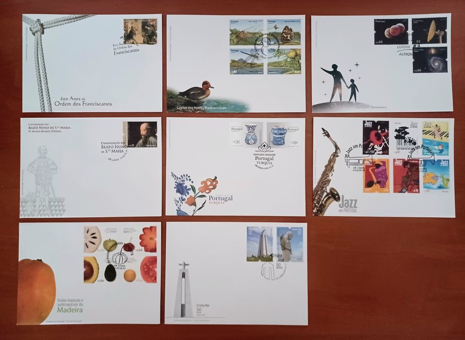 80 FDC - Envelopes com selos e carimbo (1° dia de circulação)