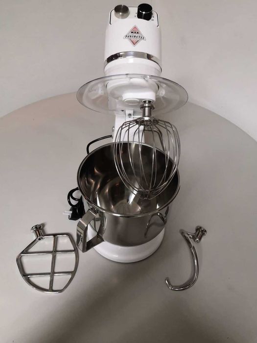 Batedeira de mesa 7 litros super silenciosa nova