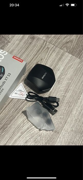 Nowe słuchawki bezprzewodowe Lenovo XT53 – z gumkami i kablem USB-C