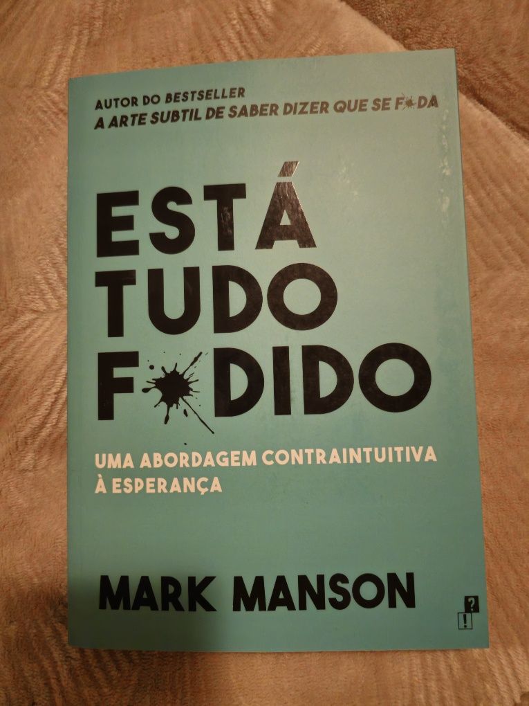 Livro "Está tudo f*dido" Mark Manson