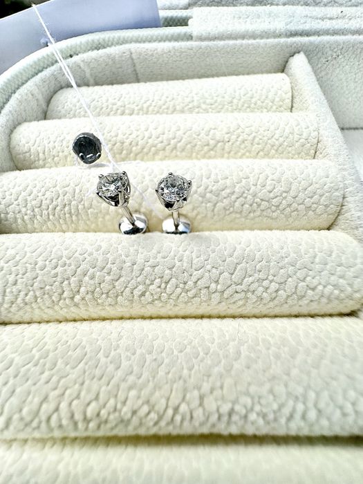 Пусети з природними діамантами,по 0.24 ct.,золоті сережки,4/4