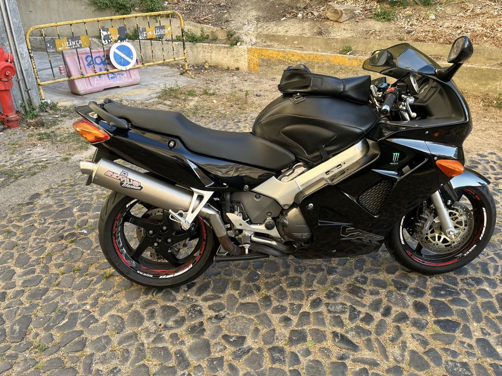 VFR800 fi 1998.