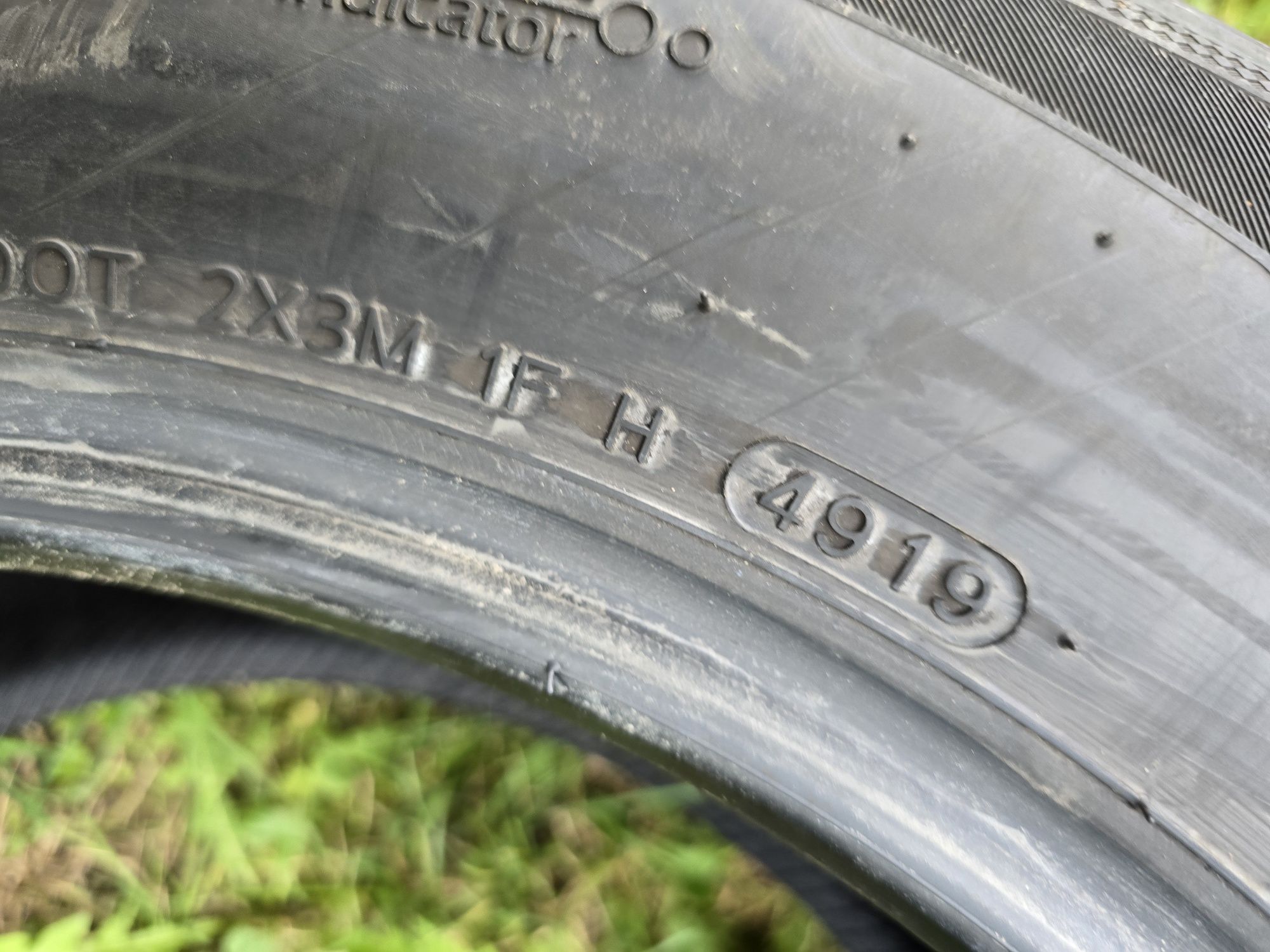 Sprzedam 2 super  opony  idealne do suva busa itp. 235/60/17