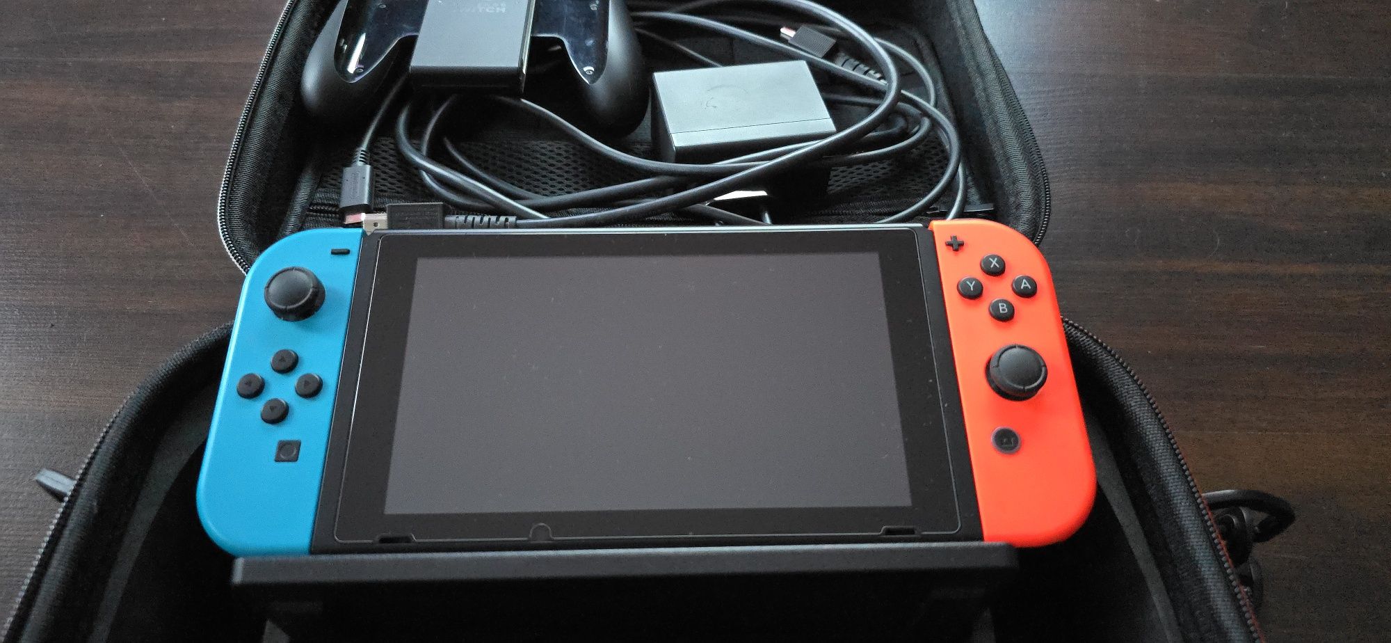 Nintendo Switch box + 5 gier