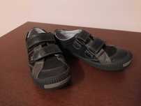 Buty chłopięce w rozmiarze 33