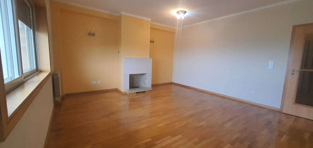 Vende se T2 - S.Félix da Marinha