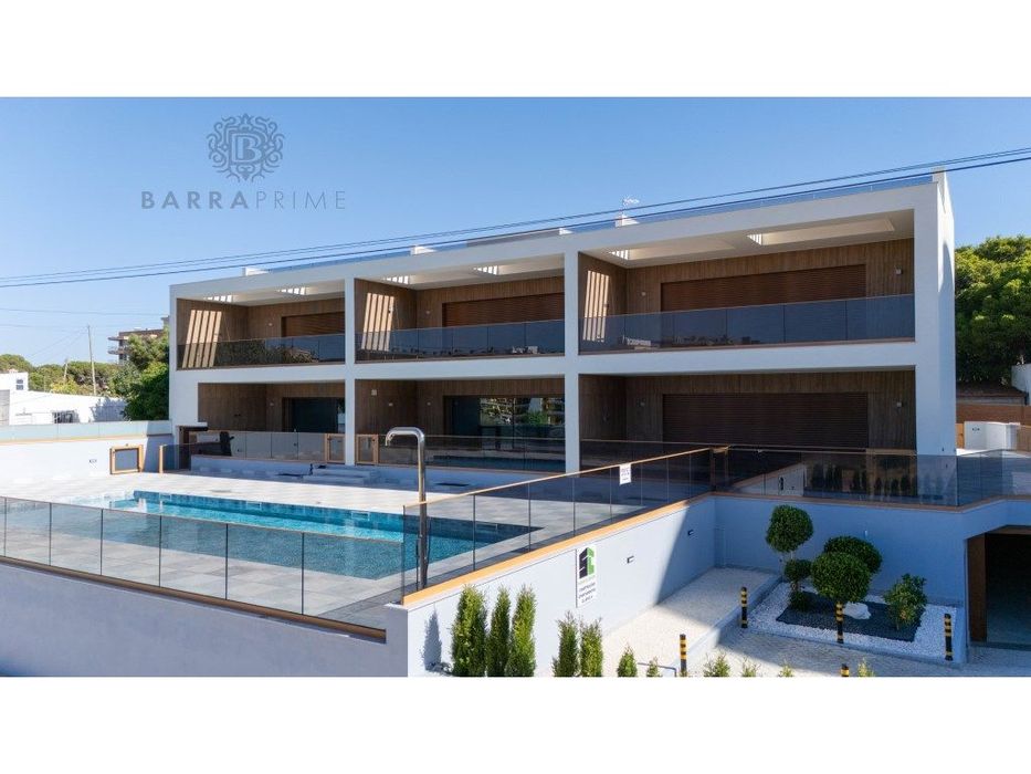 Apartamento T2 de Luxo com Vista Mar em Forte Novo